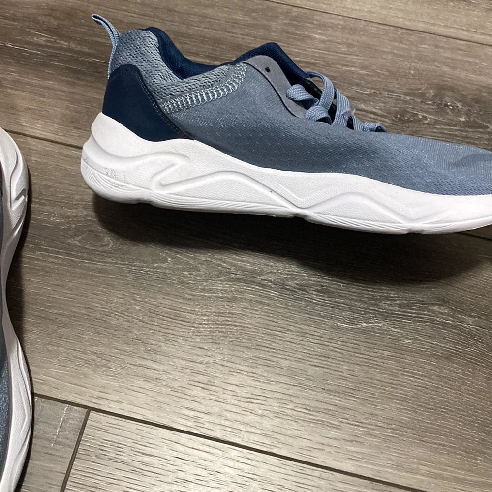 NWT! Hind Blue‎ Sneakers